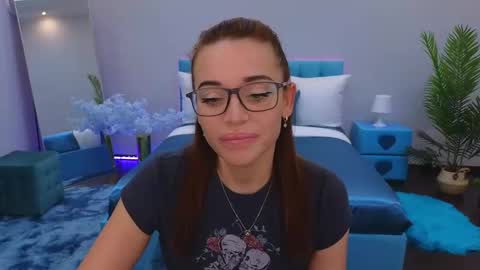 Snapshot of marladewis chatting on 10/04/25, 01:53 MarlaDewis online show from 10/04/25, 01:53