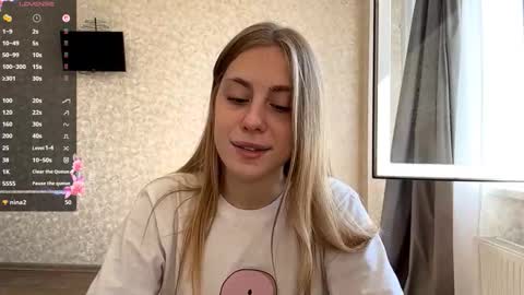 Olivia online show from 09/21/25, 09:33