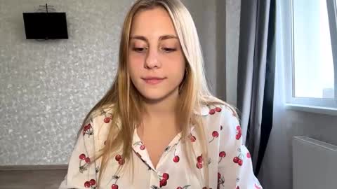 Olivia online show from 11/01/25, 11:45