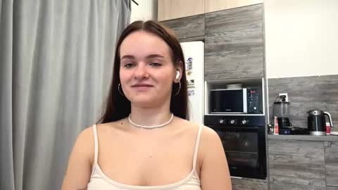 Maja online show from 10/12/25, 07:18