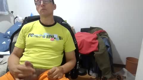 Snapshot of marlonfit chatting on 07/12/26, 04:25 marlonfit online show from 07/12/26, 04:25