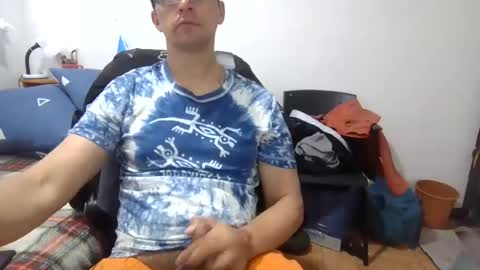 Snapshot of marlonfit chatting on 07/19/26, 02:43 marlonfit online show from 07/19/26, 02:43