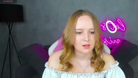 Snapshot of marlyn_owen chatting on 06/22/26, 03:25 Emmaa online show from 06/22/26, 03:25