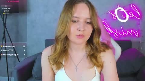 Snapshot of marlyn_owen chatting on 06/25/26, 05:12 Emmaa online show from 06/25/26, 05:12