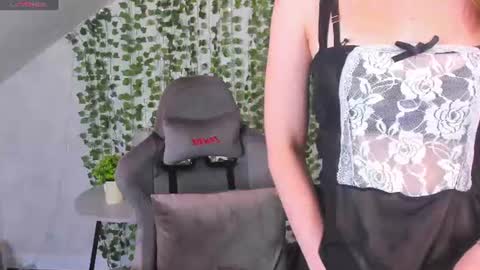 Snapshot of marlyn_owen chatting on 07/07/26, 01:08 Emmaa online show from 07/07/26, 01:08