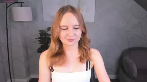 Snapshot of marlyn_owen chatting on 07/26/26, 01:03 Emmaa online show from 07/26/26, 01:03