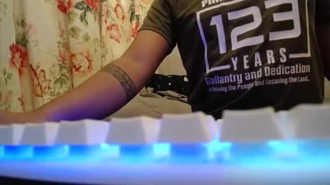 marnielizayourdreamsgirl_xx online show from 10/18/25, 08:48