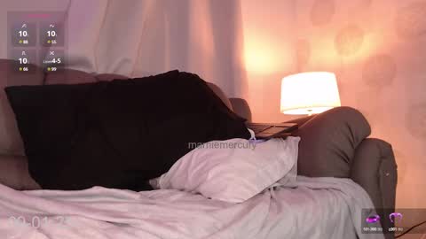 Snapshot of marniemercury322 chatting on 01/09/25, 05:00 ANGIE online show from 01/09/25, 05:00