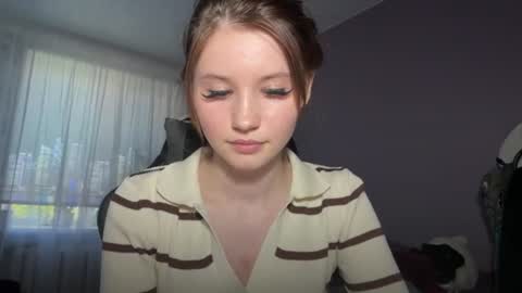 Snapshot of marnieratelle chatting on 07/05/26, 07:37 Chrissy online show from 07/05/26, 07:37
