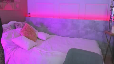 marquise_villaret online show from 02/24/26, 06:11