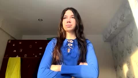 Giulia online show from 11/29/25, 08:06