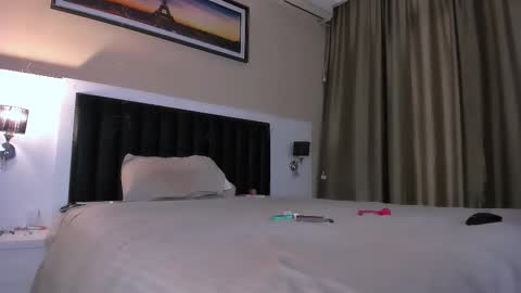 Snapshot of marrena_a chatting on 02/20/26, 10:05 -- Mari -- online show from 02/20/26, 10:05