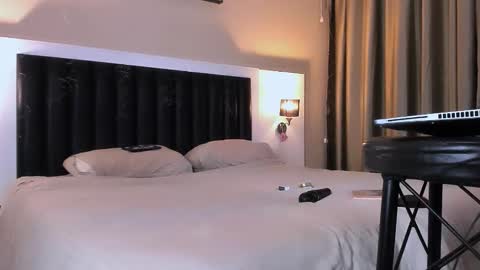 Snapshot of marrena_a chatting on 03/04/26, 10:32 -- Mari -- online show from 03/04/26, 10:32