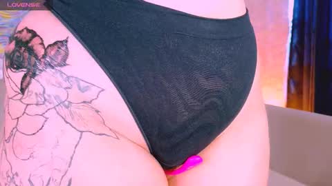 Mari online show from 09/23/25, 04:26