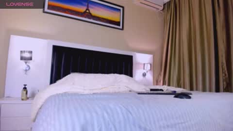 Mari online show from 10/21/25, 06:14