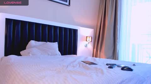 Mari online show from 11/19/25, 07:19