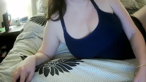 Snapshot of marriedcouple9 chatting on 02/22/25, 03:56 Jess and Nick online show from 02/22/25, 03:56