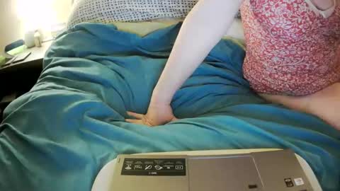 Snapshot of marriedcouple9 chatting on 11/05/25, 05:18 Jess and Nick online show from 11/05/25, 05:18