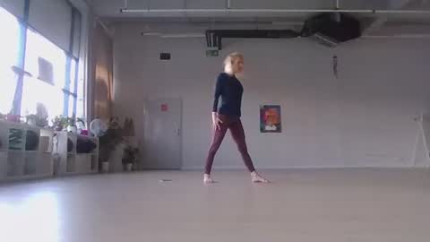 Snapshot of marrygorund chatting on 11/08/25, 03:12 MaryGoRound online show from 11/08/25, 03:12