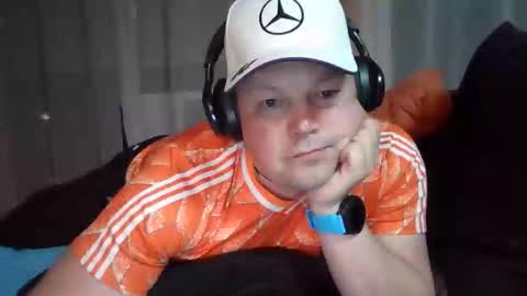 Snapshot of mars0481 chatting on 09/16/25, 01:28 mars0481 online show from 09/16/25, 01:28