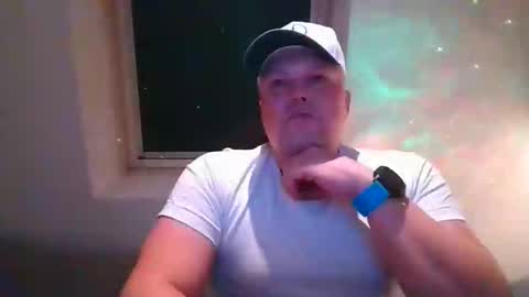 Snapshot of mars0481 chatting on 09/23/25, 10:46 mars0481 online show from 09/23/25, 10:46