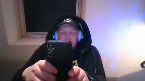 Snapshot of mars0481 chatting on 10/08/25, 05:16 mars0481 online show from 10/08/25, 05:16