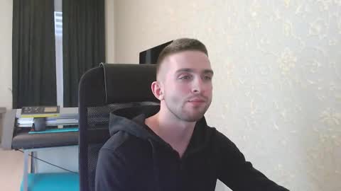 Snapshot of marselle_looker chatting on 03/12/25, 03:29 Marselle online show from 03/12/25, 03:29