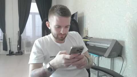 Snapshot of marselle_looker chatting on 11/28/25, 11:35 Marselle online show from 11/28/25, 11:35