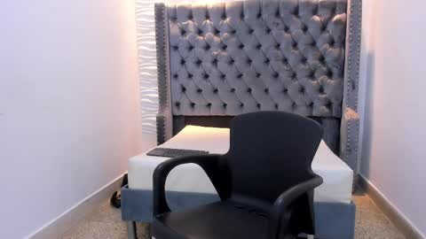 MARSHALL online show from 04/21/26, 01:17