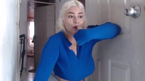 Marshmellouw online show from 01/30/25, 07:48