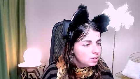 martaedams online show from 11/19/25, 06:35