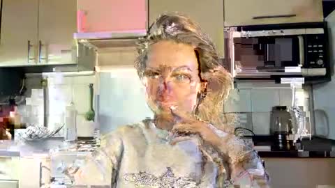 Snapshot of martaluna_ chatting on 05/17/26, 03:30 Marta online show from 05/17/26, 03:30