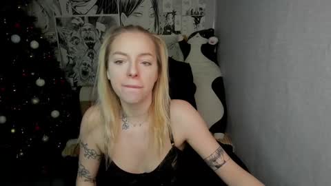 Snapshot of martha_cameron chatting on 12/20/24, 11:37 Martha Cameron online show from 12/20/24, 11:37