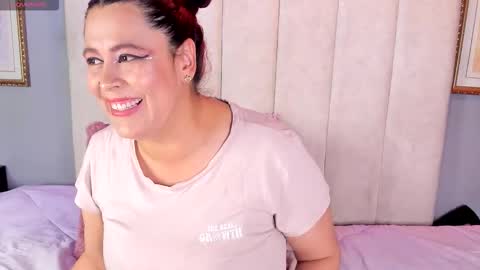 Marthina  online show from 11/15/25, 12:02