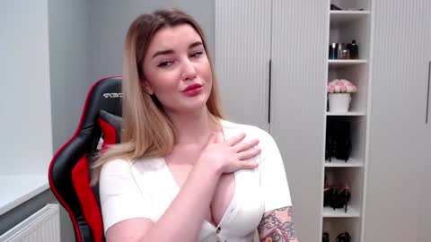 Marti online show from 03/11/25, 09:37