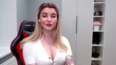 Marti online show from 03/12/25, 12:42