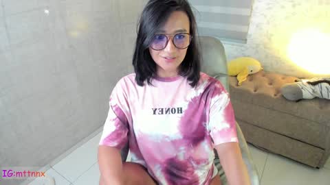 Snapshot of martiiinaa_ chatting on 01/21/25, 10:41 Martina online show from 01/21/25, 10:41