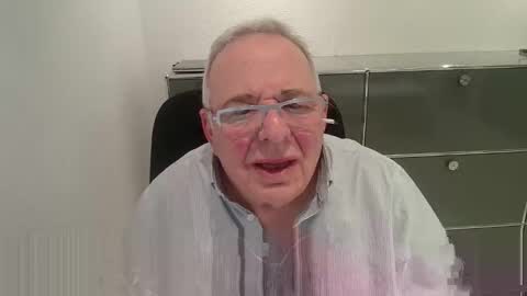 Snapshot of martin_1947 chatting on 02/03/26, 09:42 martin_1947 online show from 02/03/26, 09:42