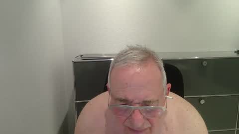 martin_1947 online show from 06/26/26, 10:14