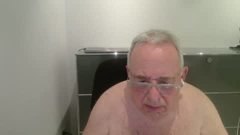 martin_1947 online show from 06/29/26, 08:53