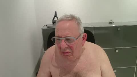 martin_1947 online show from 07/03/26, 11:11