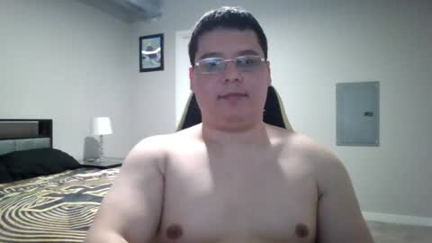 Snapshot of martin_militaryboy chatting on 05/08/26, 10:15 martin_militaryboy online show from 05/08/26, 10:15