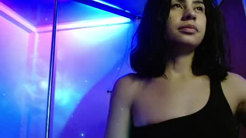 100 explicit here. follow  online show from 07/01/26, 06:48
