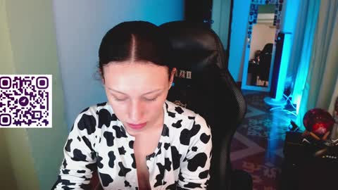 Snapshot of martina_adams chatting on 02/04/25, 02:39 mari online show from 02/04/25, 02:39