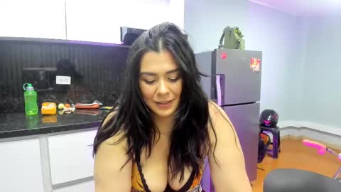   MARTINA   online show from 02/18/25, 11:44