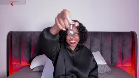 Laura online show from 02/09/25, 07:09