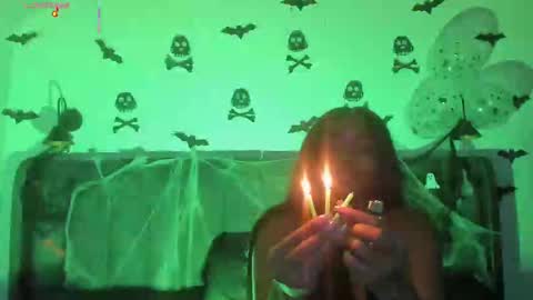 Laura online show from 10/24/25, 10:17