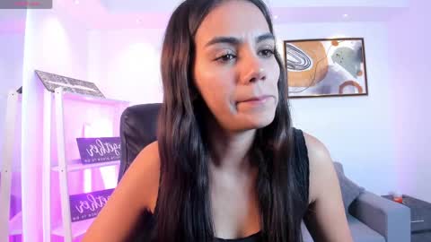Snapshot of martina_mancinii chatting on 05/25/26, 11:38 Martina online show from 05/25/26, 11:38