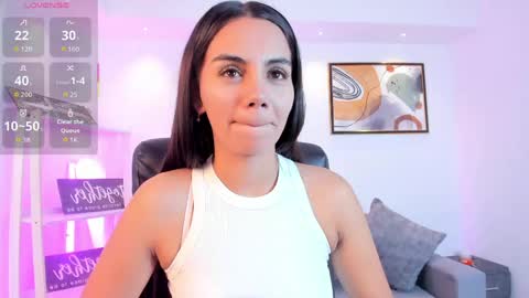 Snapshot of martina_mancinii chatting on 05/26/26, 12:01 Martina online show from 05/26/26, 12:01