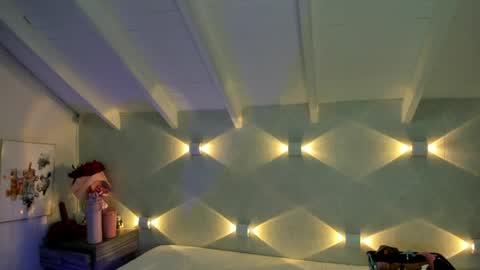 martina mIIler online show from 04/12/26, 12:54